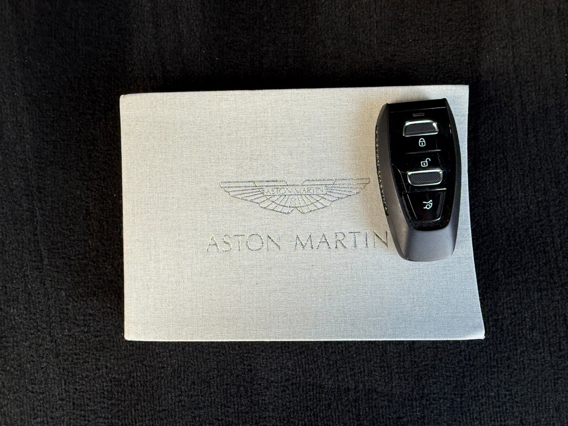 Used 2021 Aston Martin DBX image 46