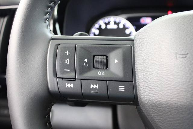 Certified 2026 Nissan Pathfinder SV FWD image 26