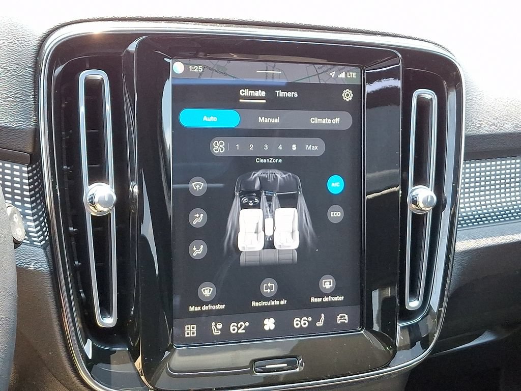 Used 2022 Volvo XC40 P8 Recharge Ultimate AWD/4WD image 16