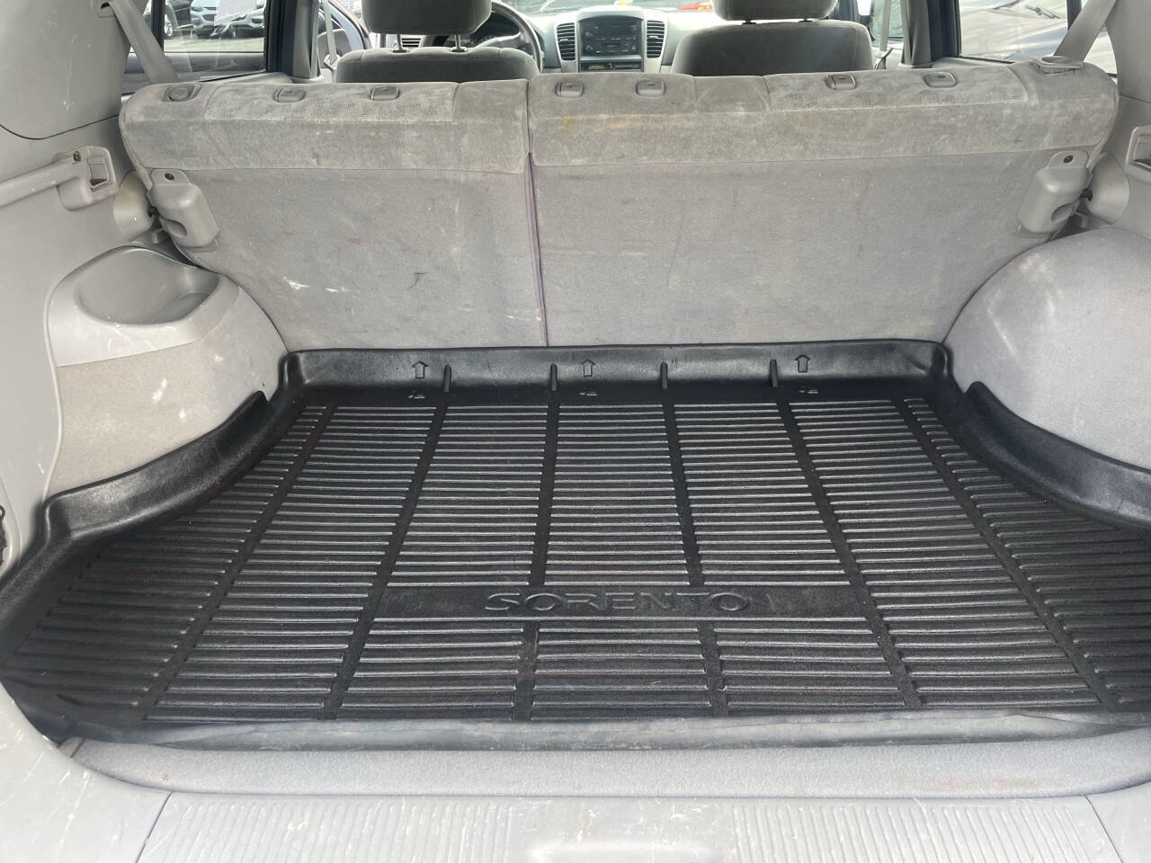 Used 2005 Kia Sorento LX image 14