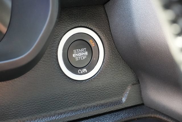 Used 2021 RAM 1500 4x4 Crew Cab image 29