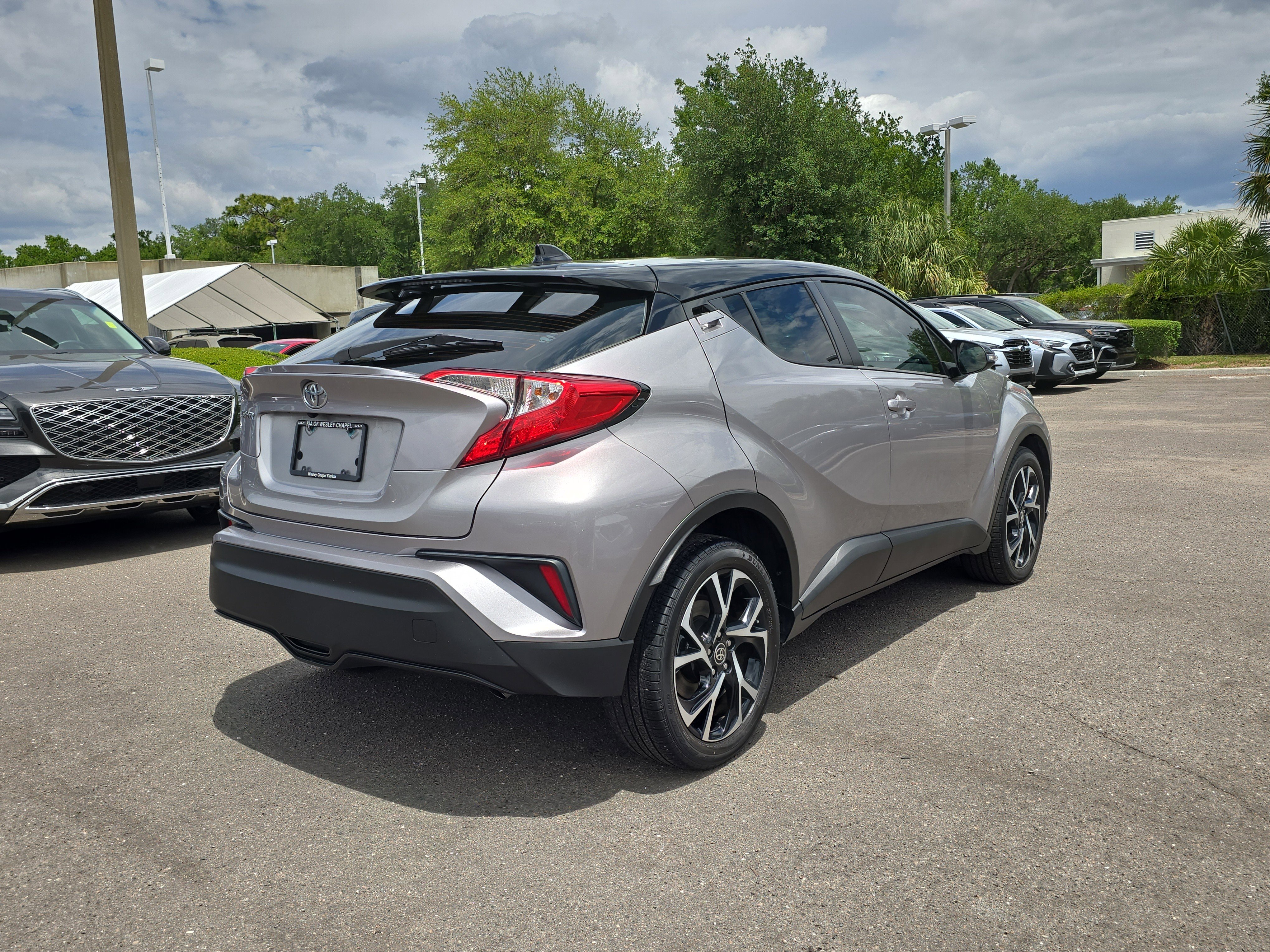 Used 2020 Toyota C-HR XLE FWD image 8