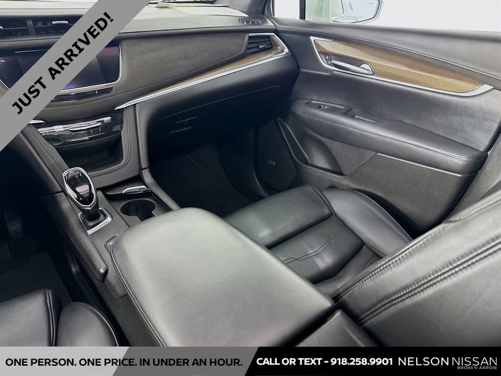 Used 2017 Cadillac XT5 Platinum image 25