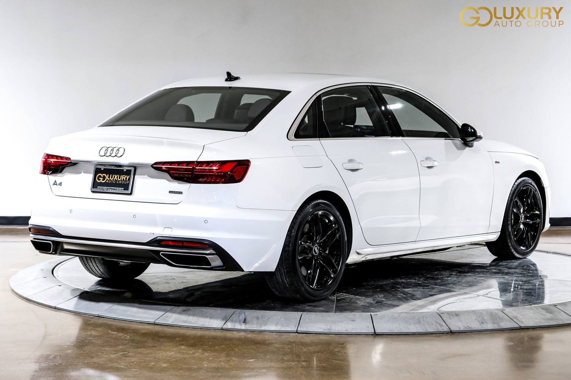 Used 2023 Audi A4 2.0T Premium w/ Convenience Package image 10