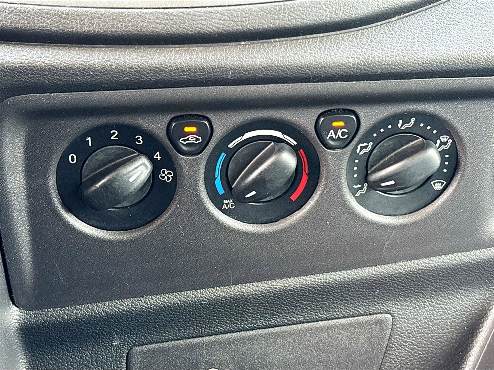 Used 2019 Ford Transit 350 XL image 15