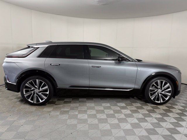 Used 2024 Cadillac Lyriq Luxury RWD image 10