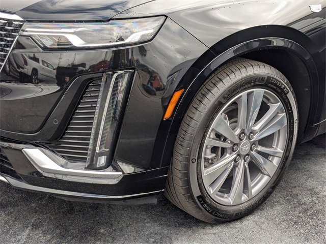 Used 2025 Cadillac XT6 Premium Luxury image 8