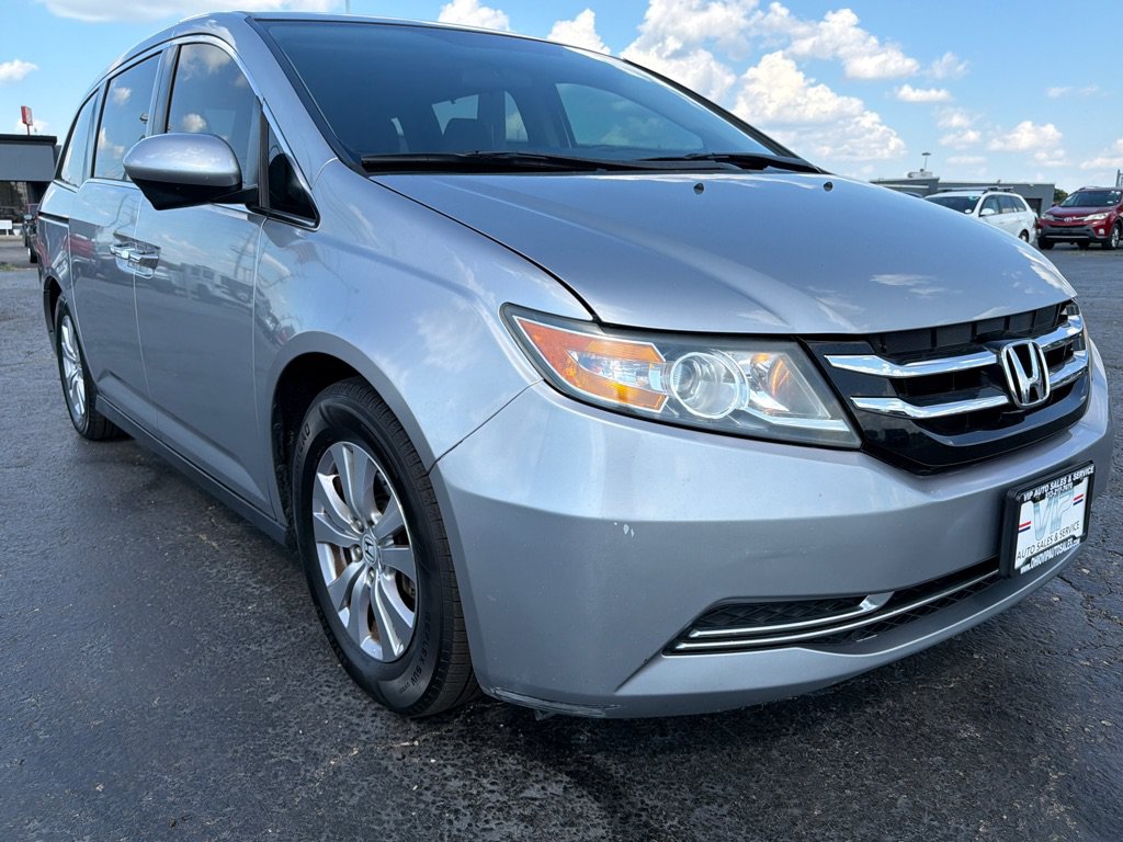 Used 2016 Honda Odyssey SE video 1