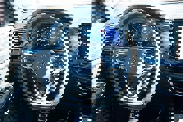 New 2026 Volkswagen Atlas Cross Sport SEL R-Line image 29