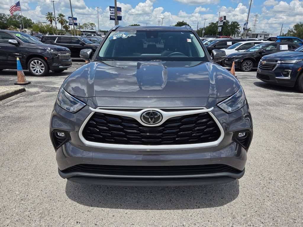 Used 2021 Toyota Highlander XLE FWD image 21