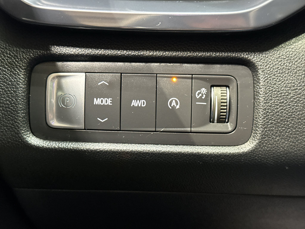 Used 2025 GMC Acadia AT4 w/ Luxury Package image 33