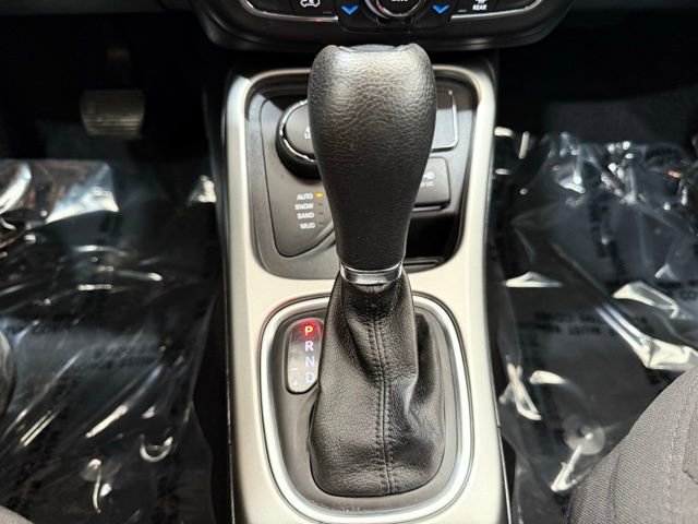 Used 2021 Jeep Compass Sport image 38