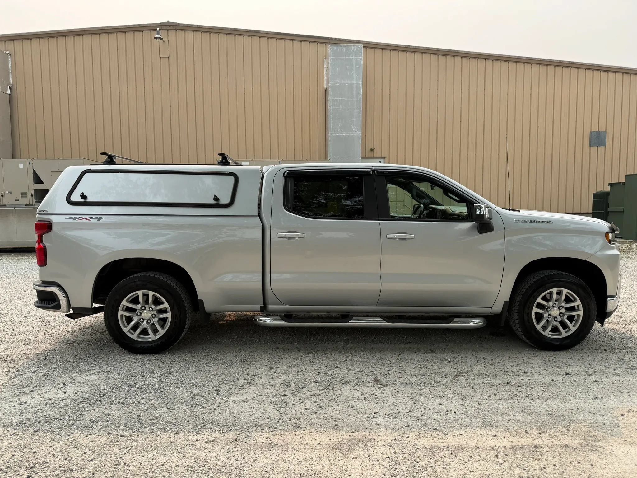 Used 2019 Chevrolet Silverado 1500 LT w/ Convenience Package AWD/4WD image 4