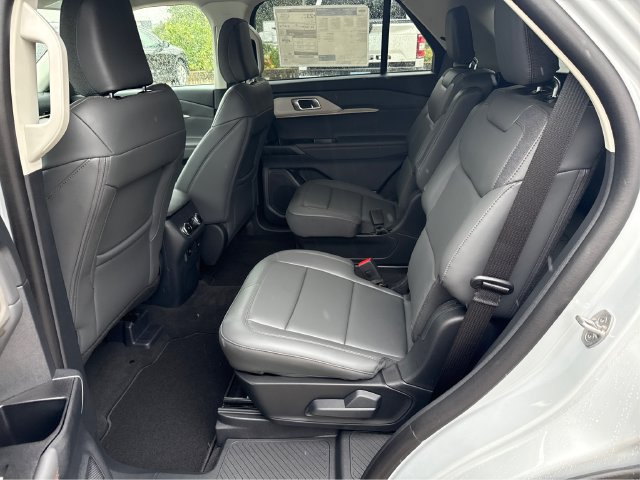 New 2026 Ford Explorer Active w/ Active Comfort Package AWD/4WD image 10