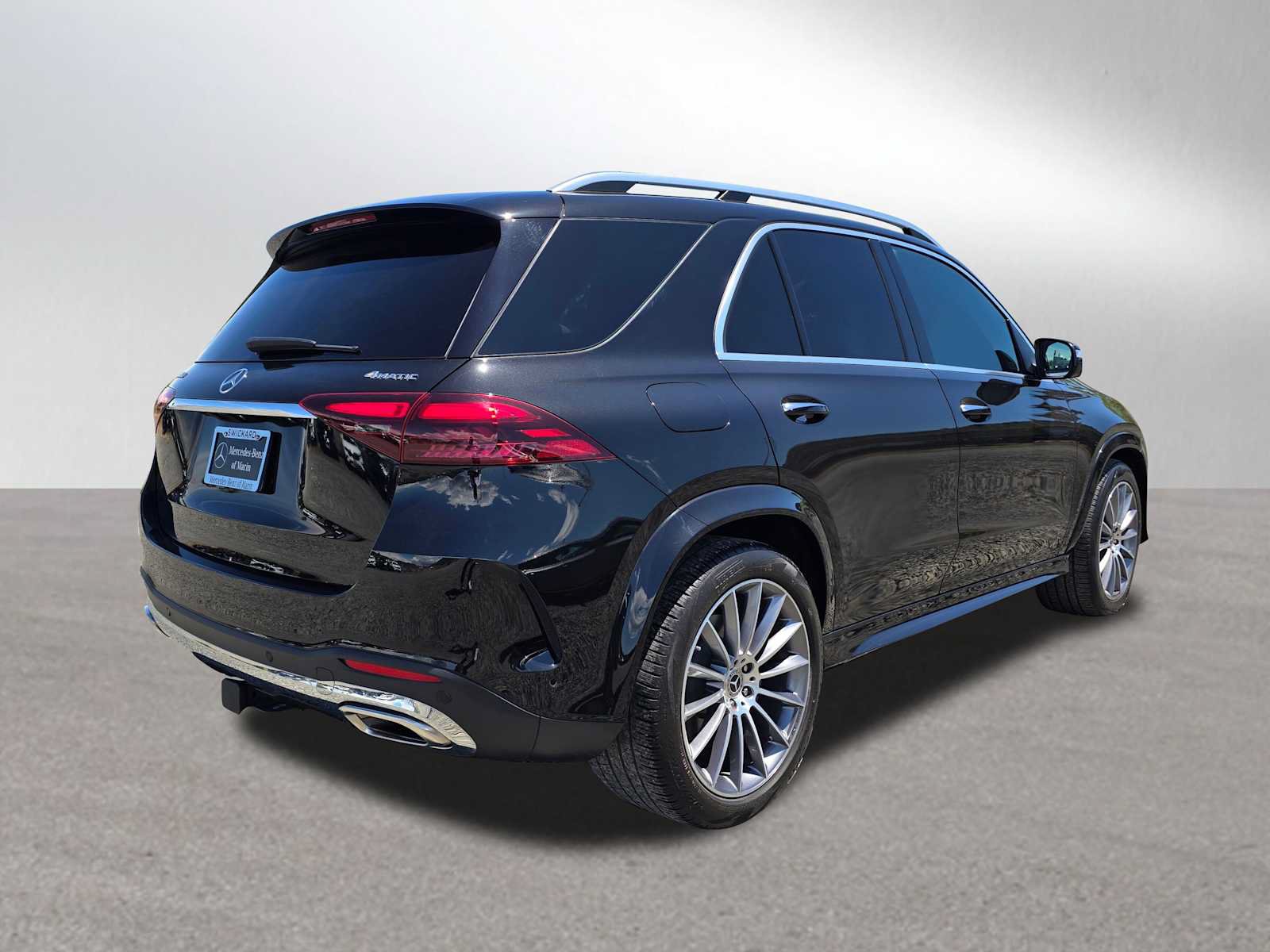 Used 2024 Mercedes-Benz GLE 580 4MATIC image 3