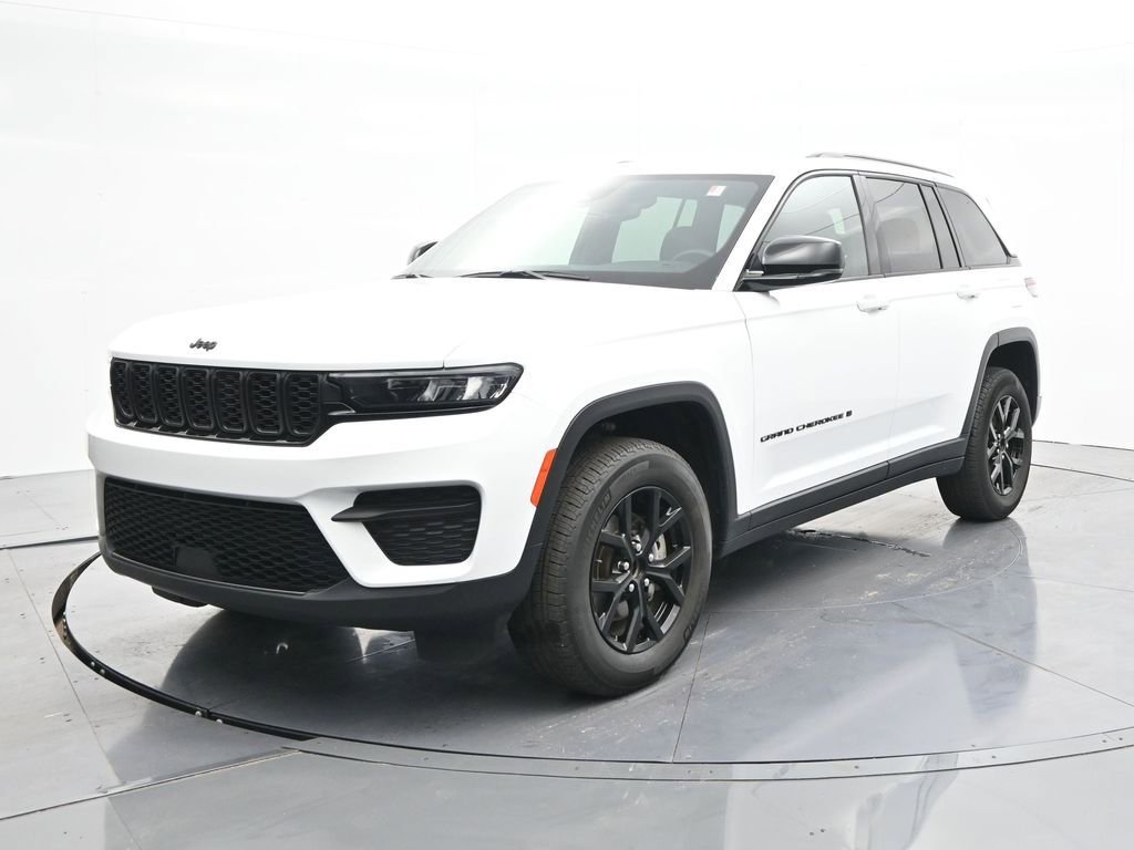 Used 2024 Jeep Grand Cherokee Altitude