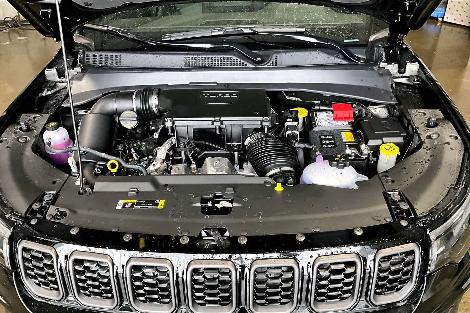 New 2026 Jeep Compass Latitude AWD/4WD image 9