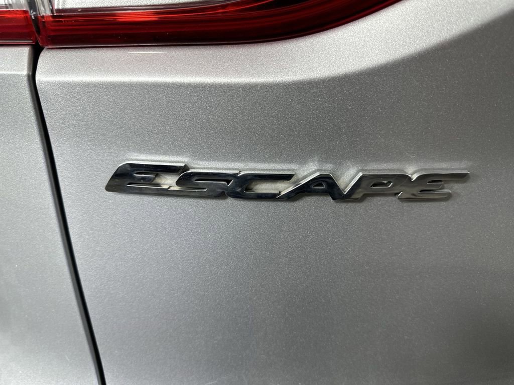 Used 2014 Ford Escape Titanium FWD image 31
