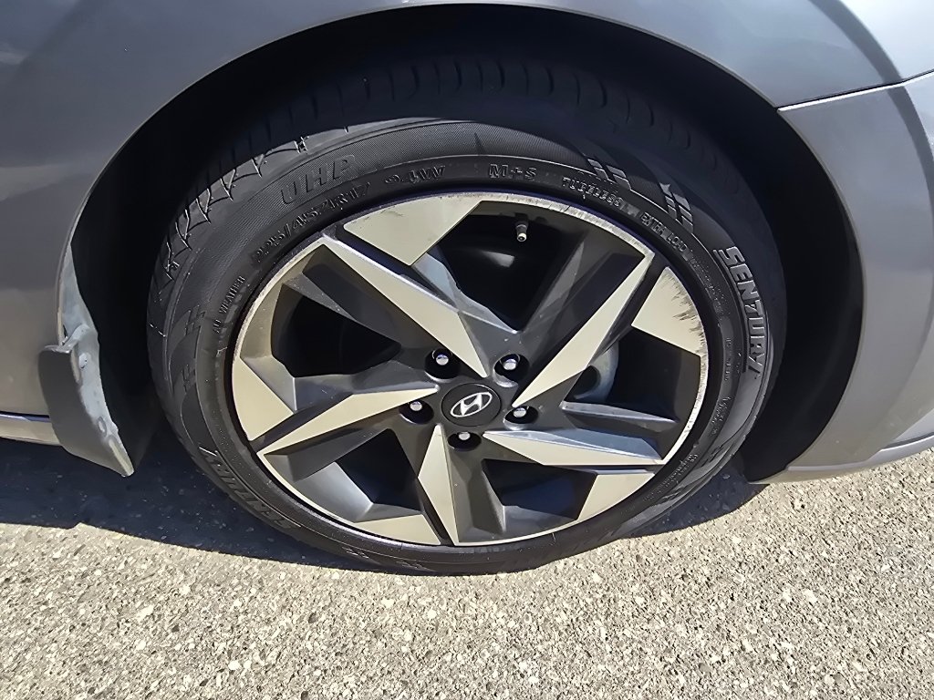 Used 2023 Hyundai Elantra SEL w/ Convenience Package FWD image 9