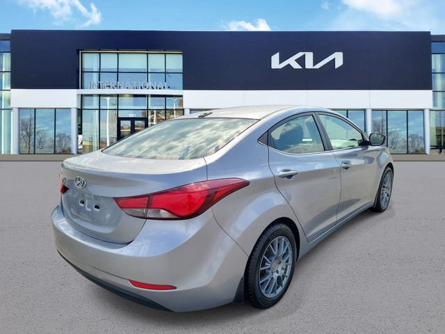 Used 2016 Hyundai Elantra Value Edition FWD image 4