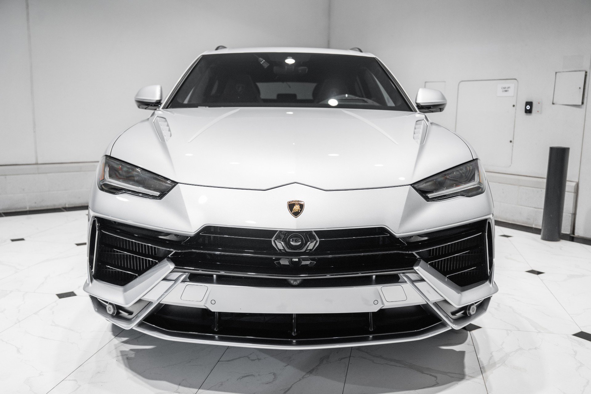 Used 2024 Lamborghini Urus S image 4