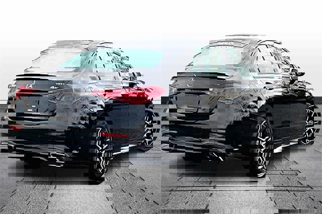 Used 2025 Mercedes-Benz C 300 4MATIC Sedan image 7