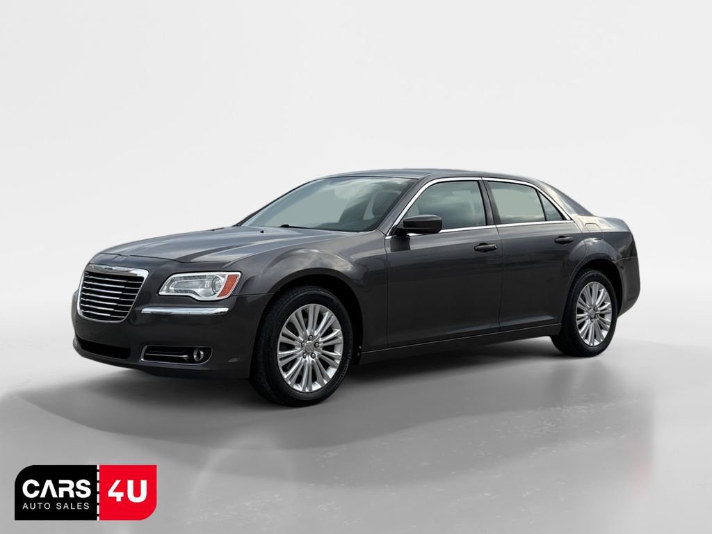 Used 2014 Chrysler 300 AWD w/ Driver Convenience Group image 3