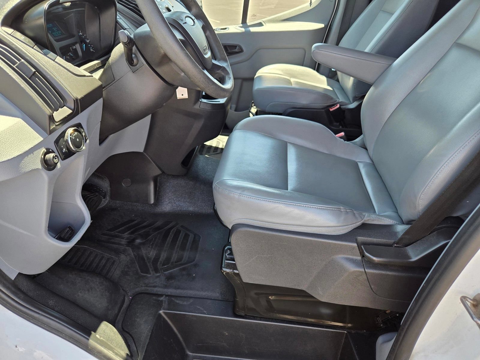 Used 2015 Ford Transit 350 XL RWD image 16