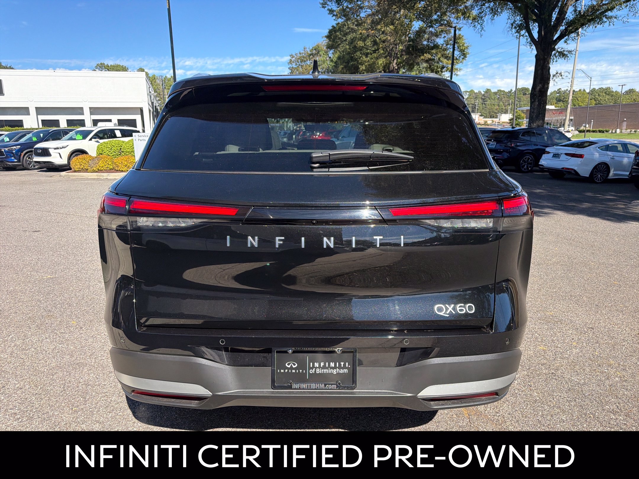 Certified 2026 INFINITI QX60 Luxe w/ Cargo Package FWD image 11