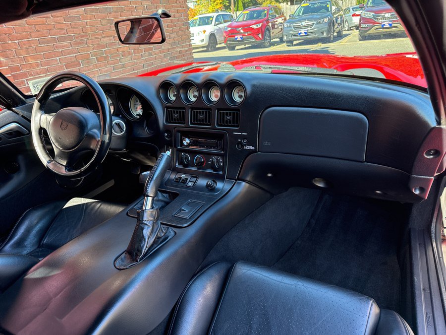 Used 2000 Dodge Viper GTS RWD image 25