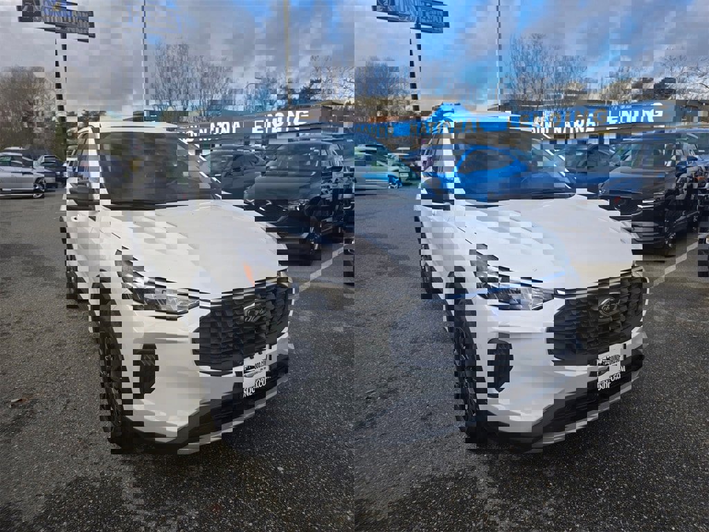 Used 2024 Ford Escape Active image 3