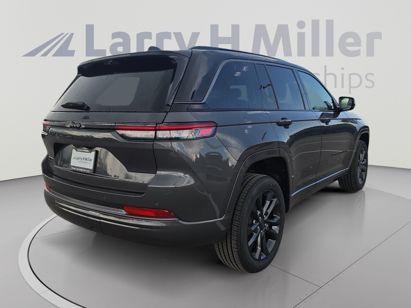 New 2026 Jeep Grand Cherokee Limited AWD/4WD image 5