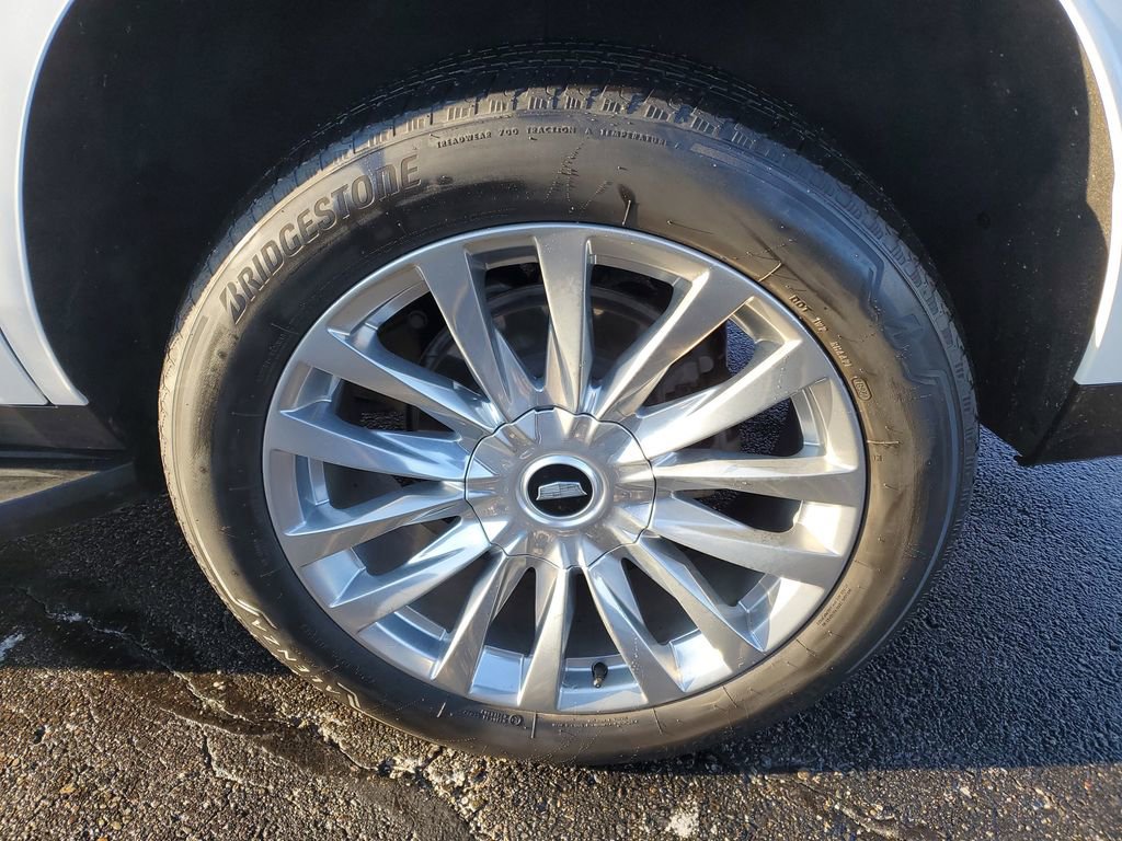 Used 2022 Cadillac Escalade Premium Luxury image 34