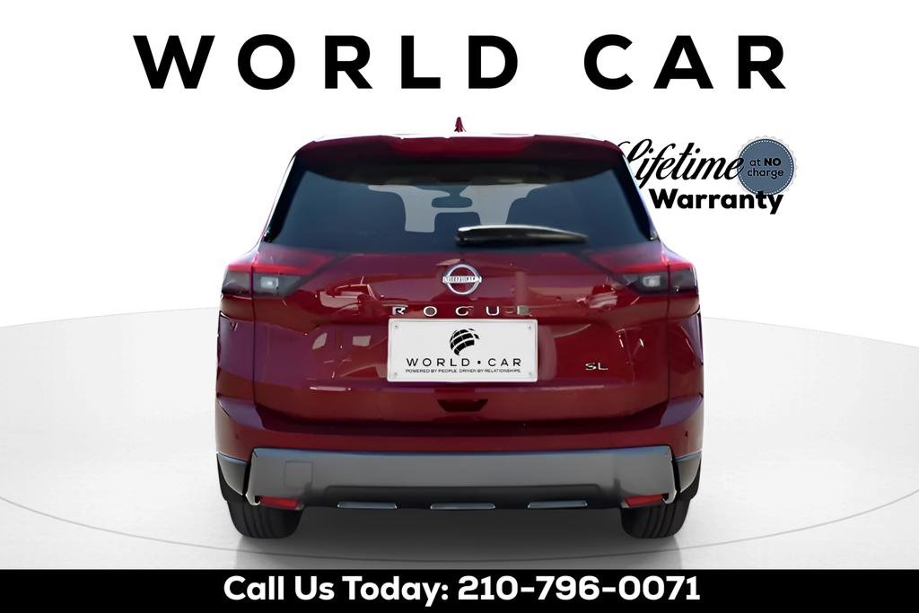Used 2024 Nissan Rogue SL image 4