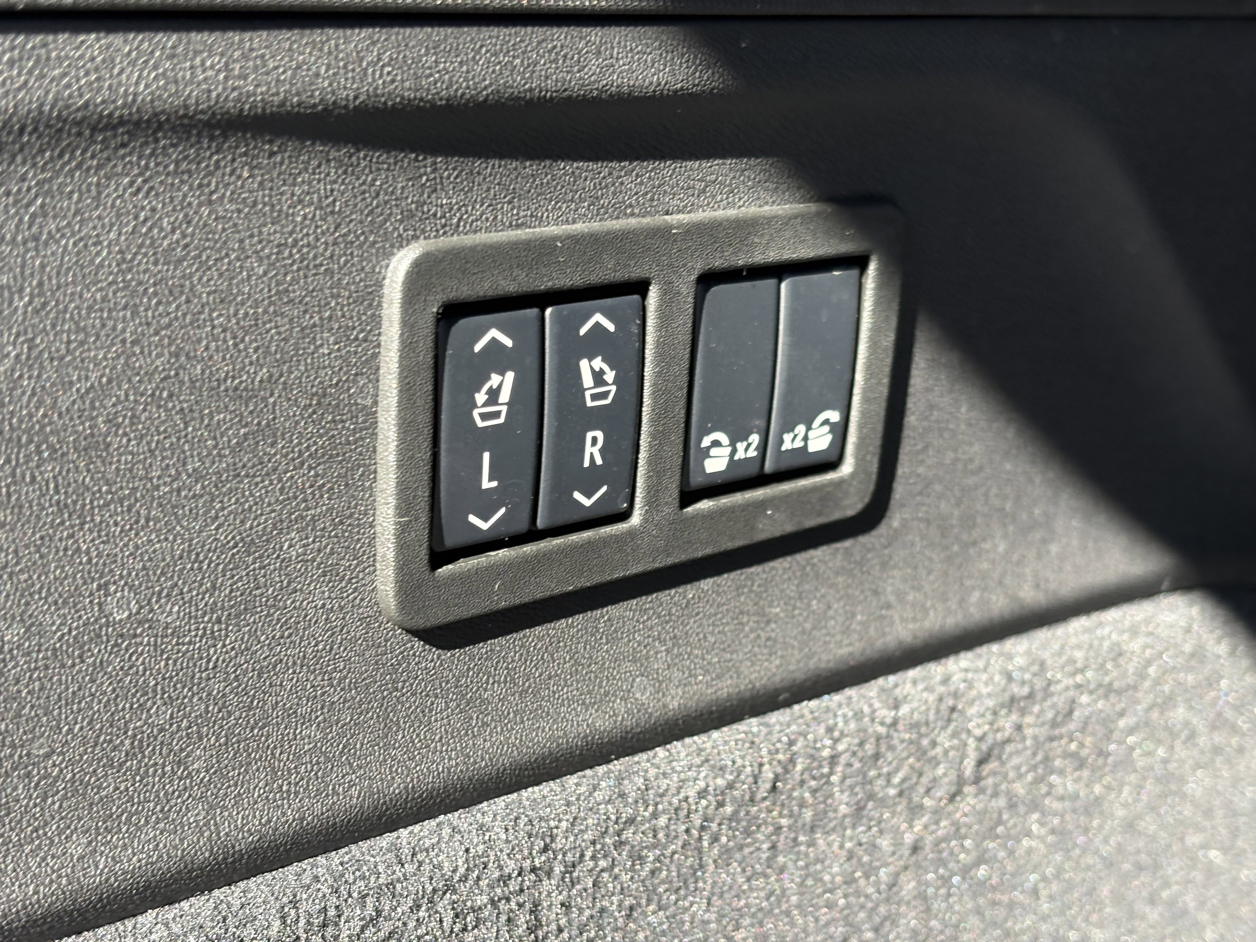 New 2025 Cadillac Escalade IQ Sport 1 w/ Smart Trailering package image 10