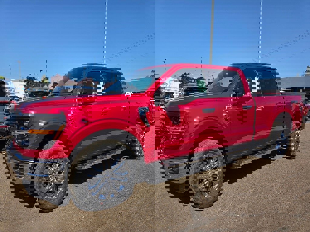 New 2025 Ford F150 XLT w/ Equipment Group 302A MID