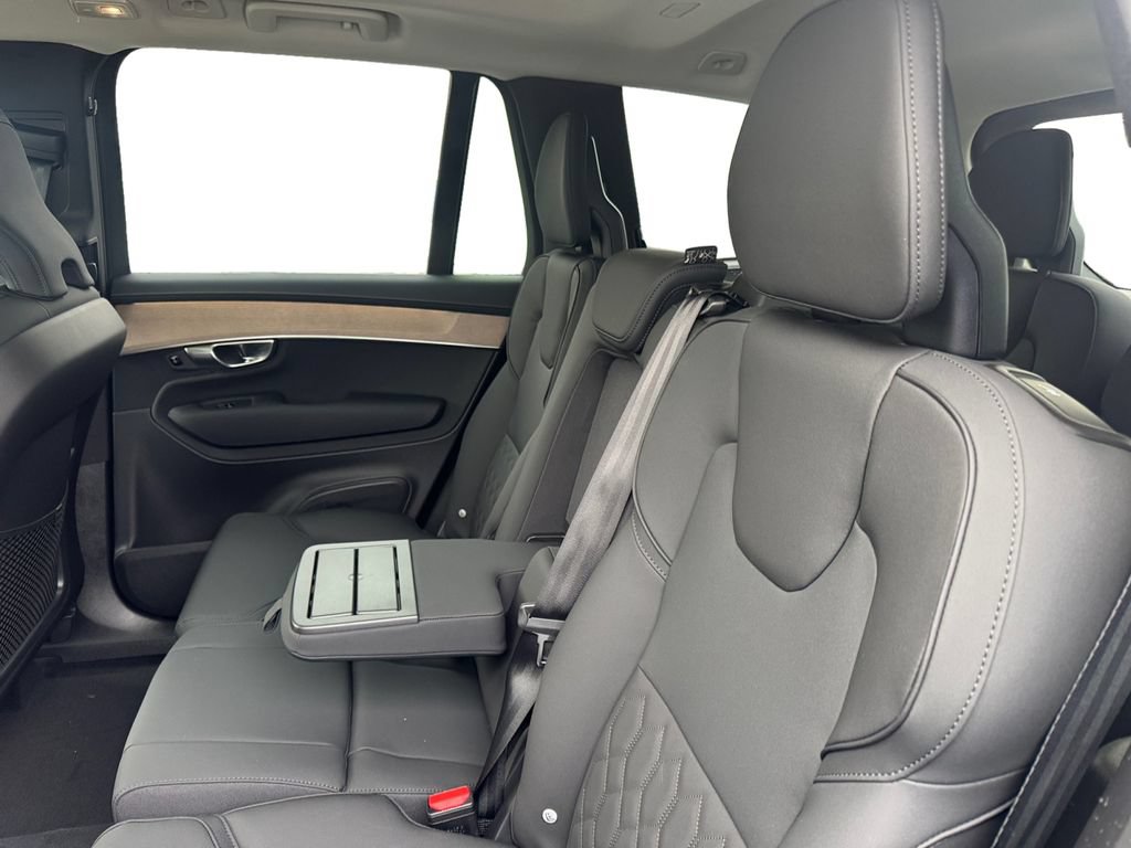 New 2026 Volvo XC90 B6 Plus w/ Protection Package Premier AWD/4WD image 23