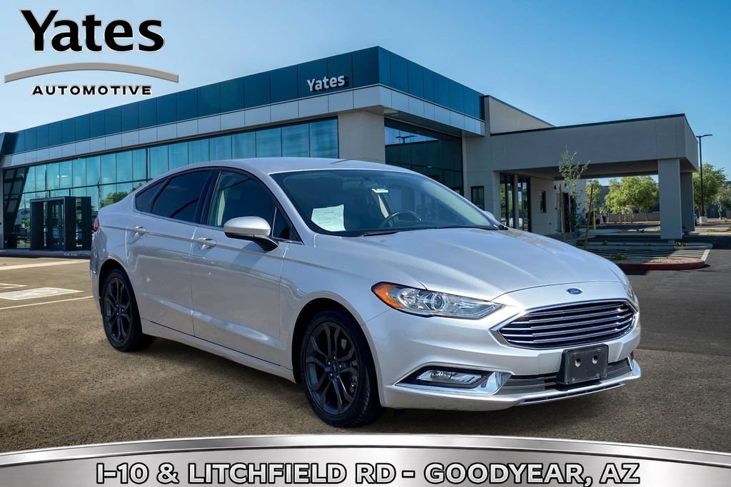 Used 2018 Ford Fusion SE w/ Equipment Group 201A FWD image 1