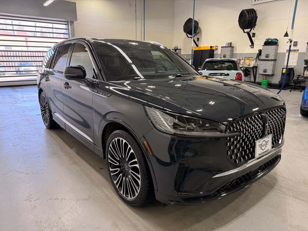 Used 2025 Lincoln Aviator Black Label AWD/4WD image 7