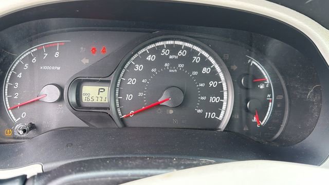 Used 2011 Toyota Sienna LE w/ Towing Pkg image 12