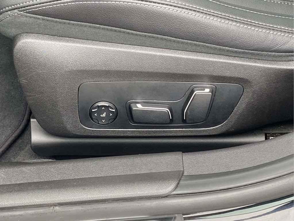 Used 2026 BMW 330i Sedan RWD image 15