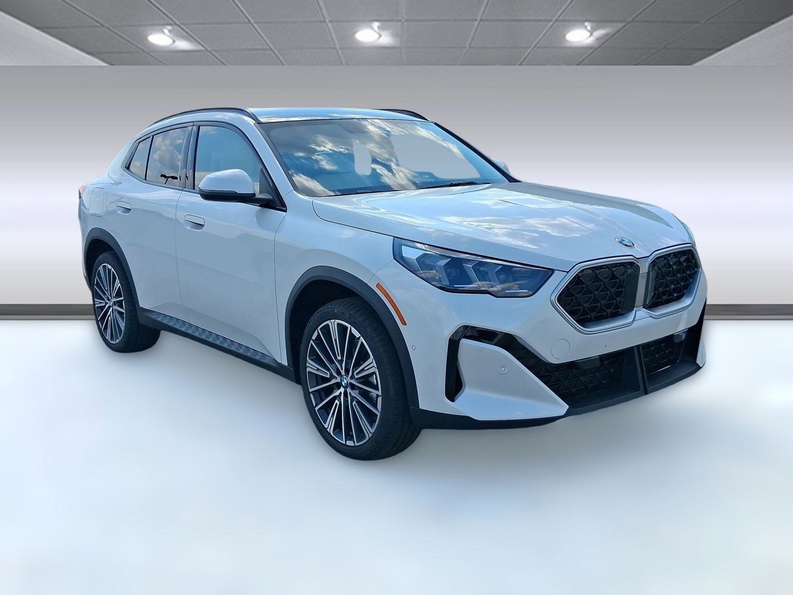 Used 2026 BMW X2 xDrive28i w/ Technology Package image 6
