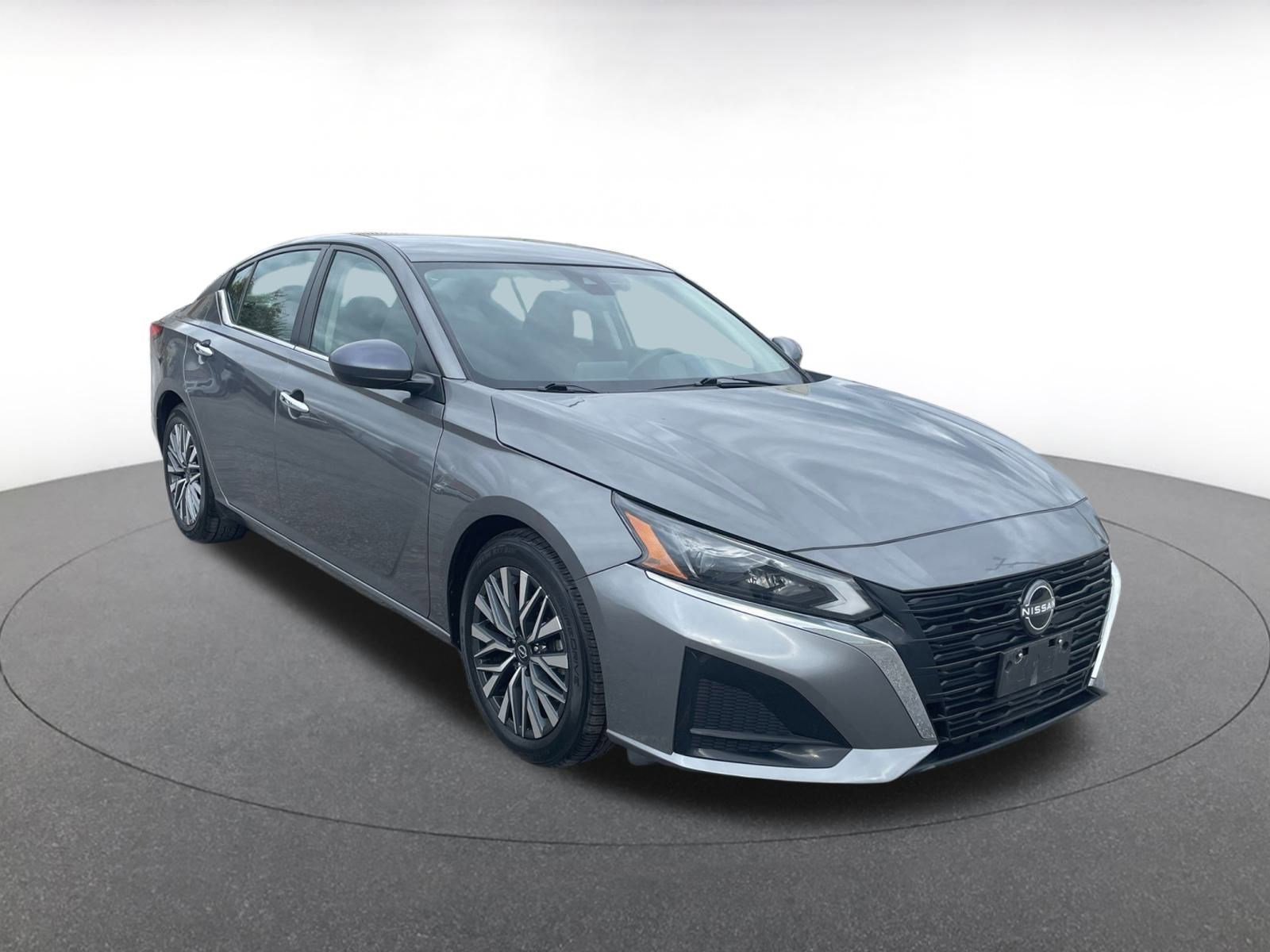 Used 2023 Nissan Altima 2.5 SV