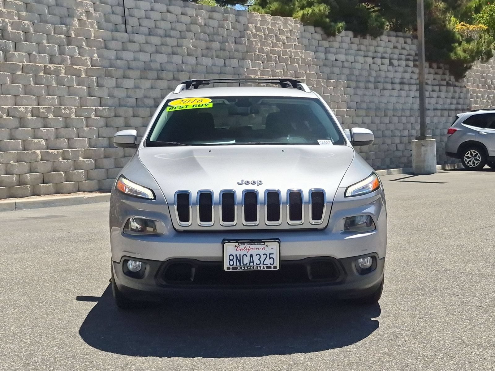 Used 2016 Jeep Cherokee Latitude w/ Comfort/Convenience Group FWD image 8