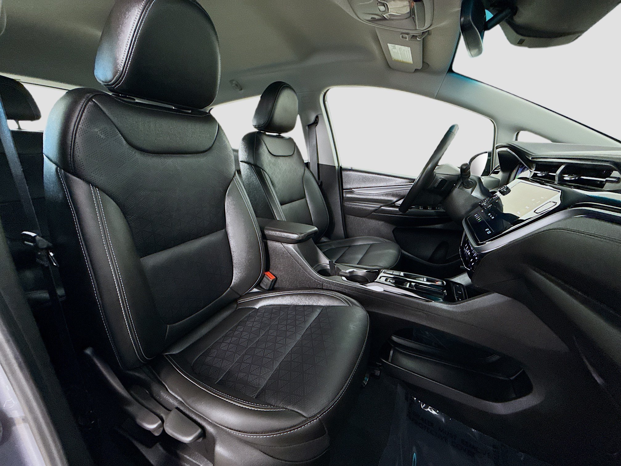 Used 2023 Chevrolet Bolt LT w/ Infotainment Package FWD image 26