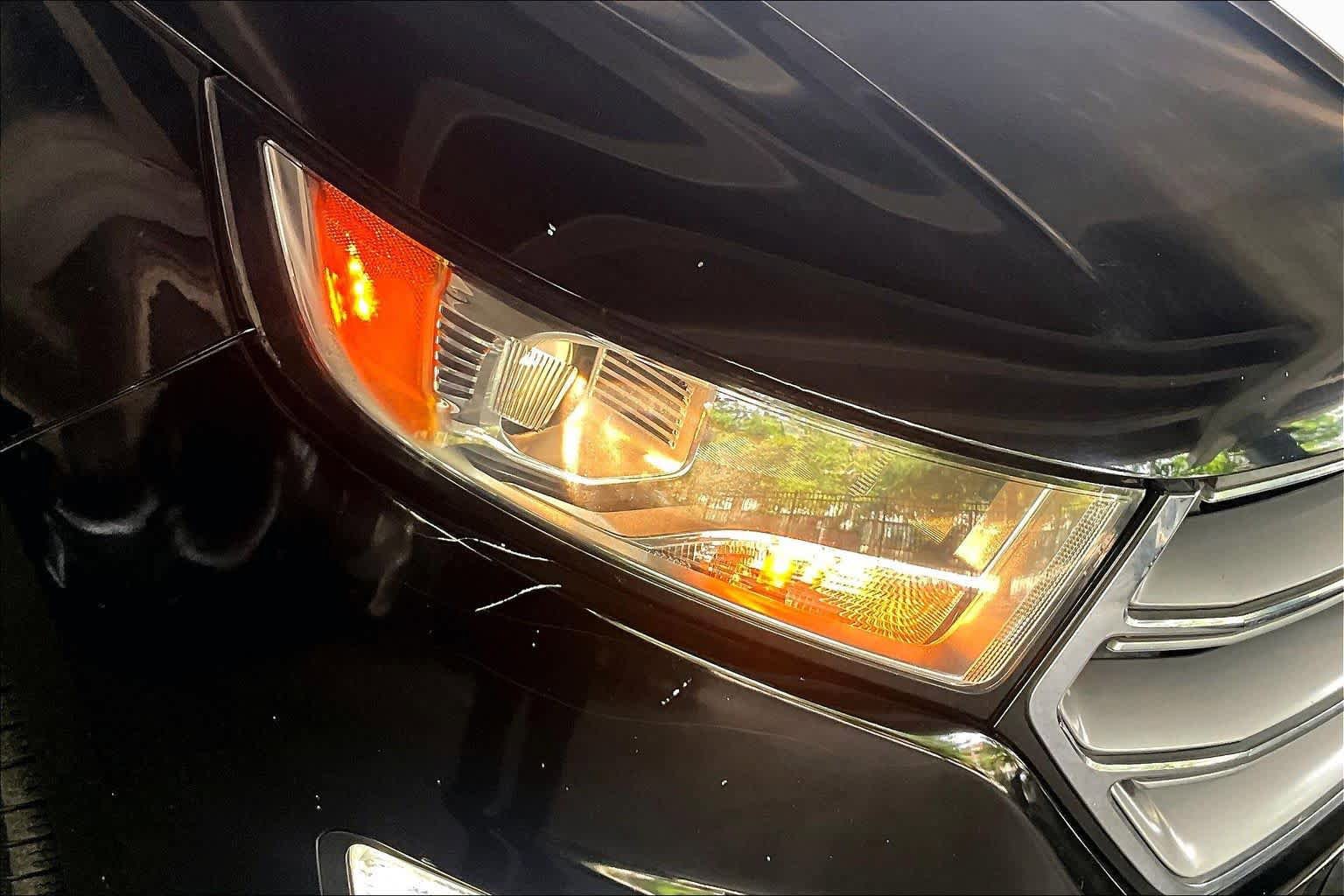 Used 2016 Ford Edge Titanium w/ Technology Package AWD/4WD image 24