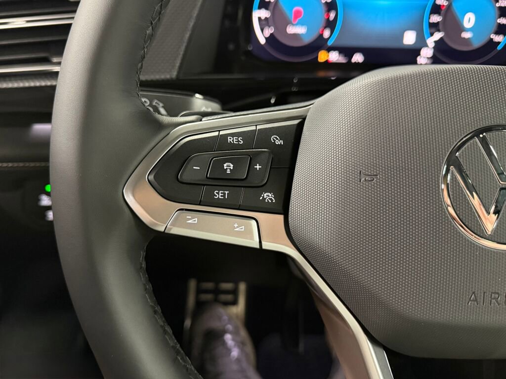 New 2026 Volkswagen Atlas Cross Sport SEL Premium R-Line image 12