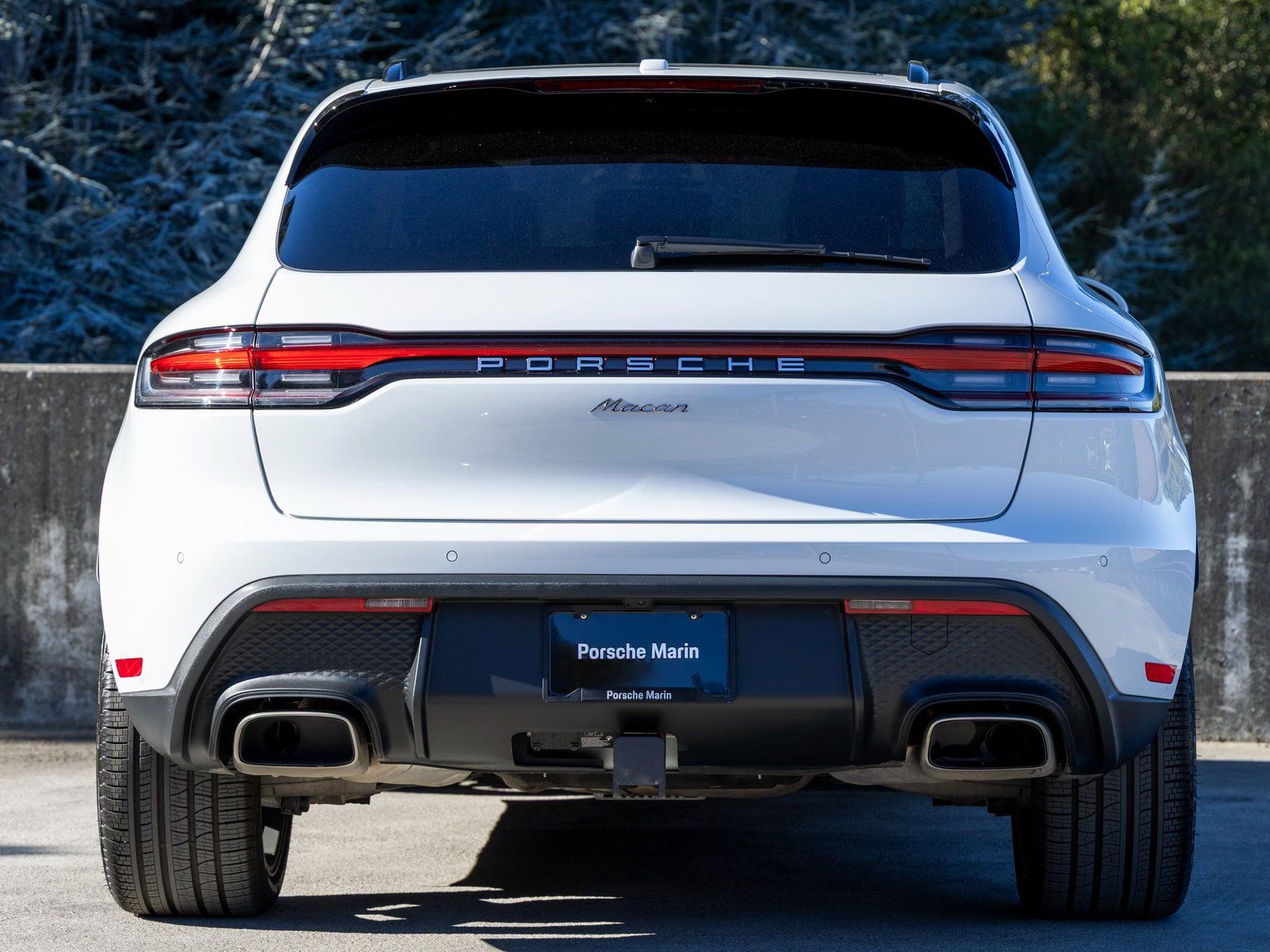Certified 2025 Porsche Macan image 10
