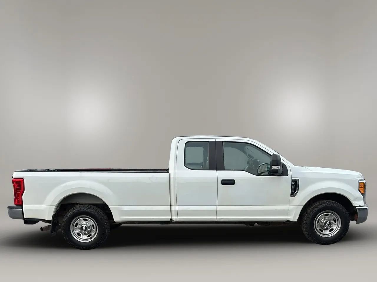 Used 2017 Ford F250 XL w/ Power Equipment Group image 6