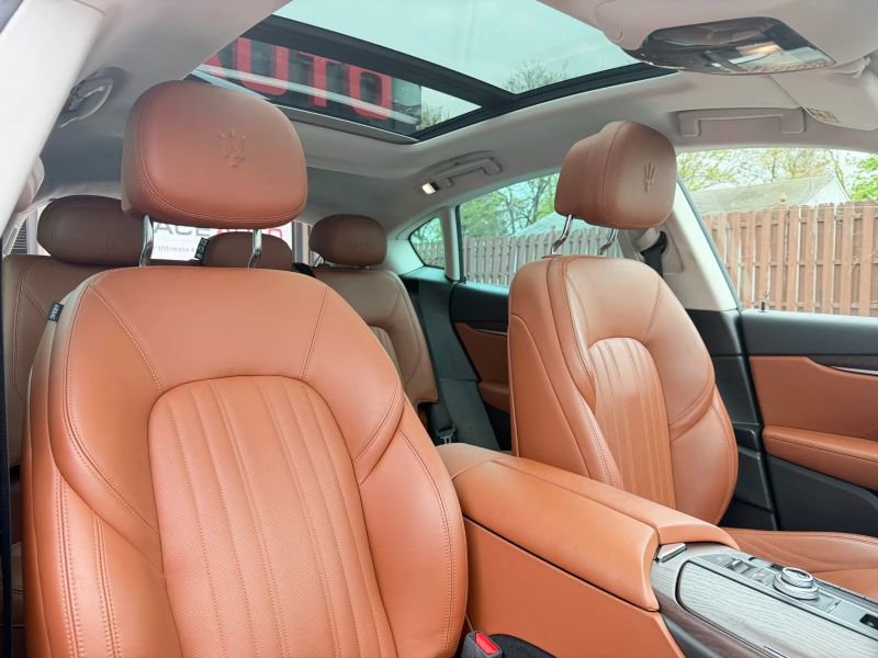 Used 2017 Maserati Levante w/ Luxury Package image 30